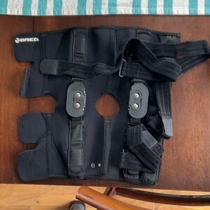 Breg Knee Brace